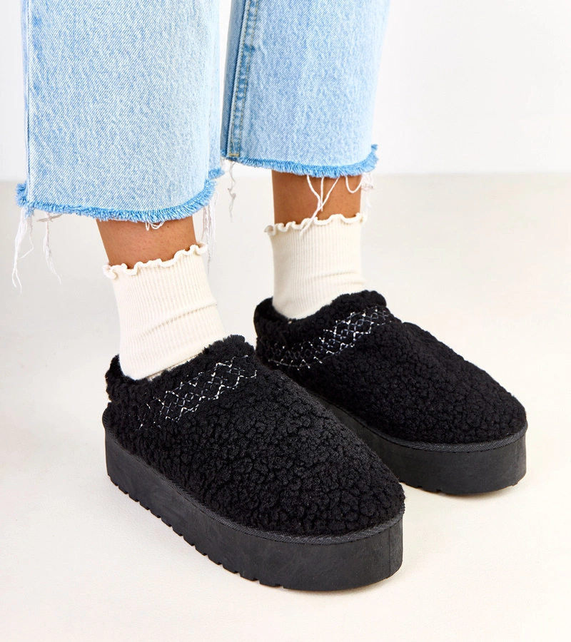 Hers Czarne niskie śniegowce na platformie