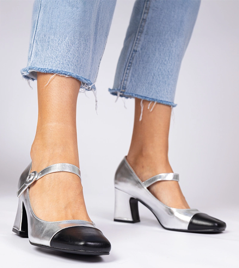 Hers Srebrne czółenka damskie z czarnym noskiem