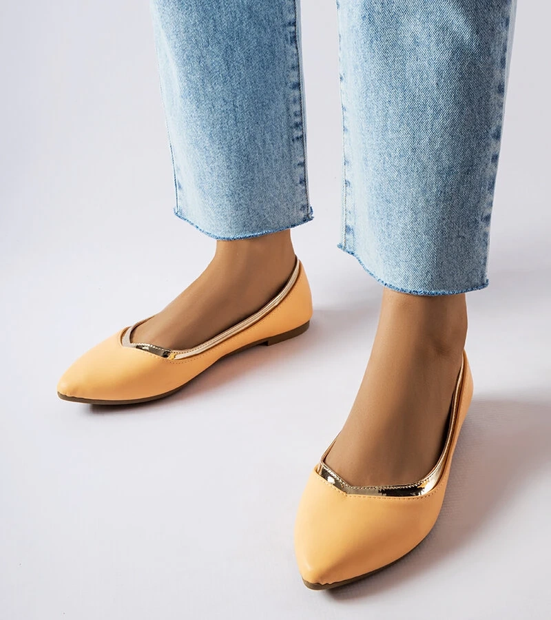 Pomarańczowe balerinki ze szpiczastym noskiem