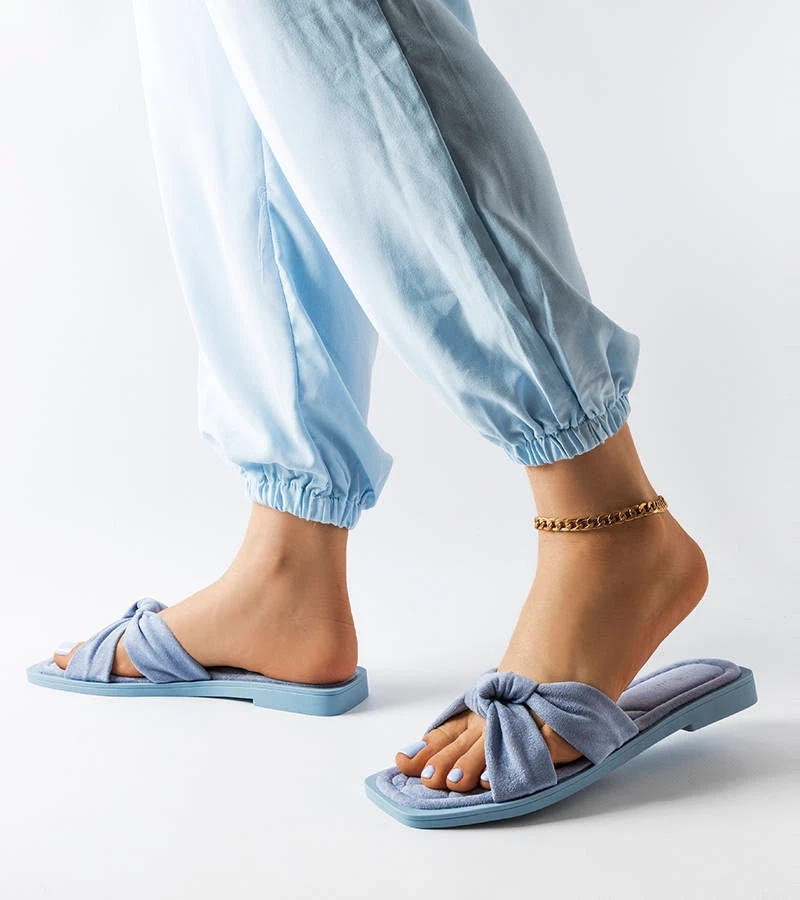 Różowe eleganckie klapki