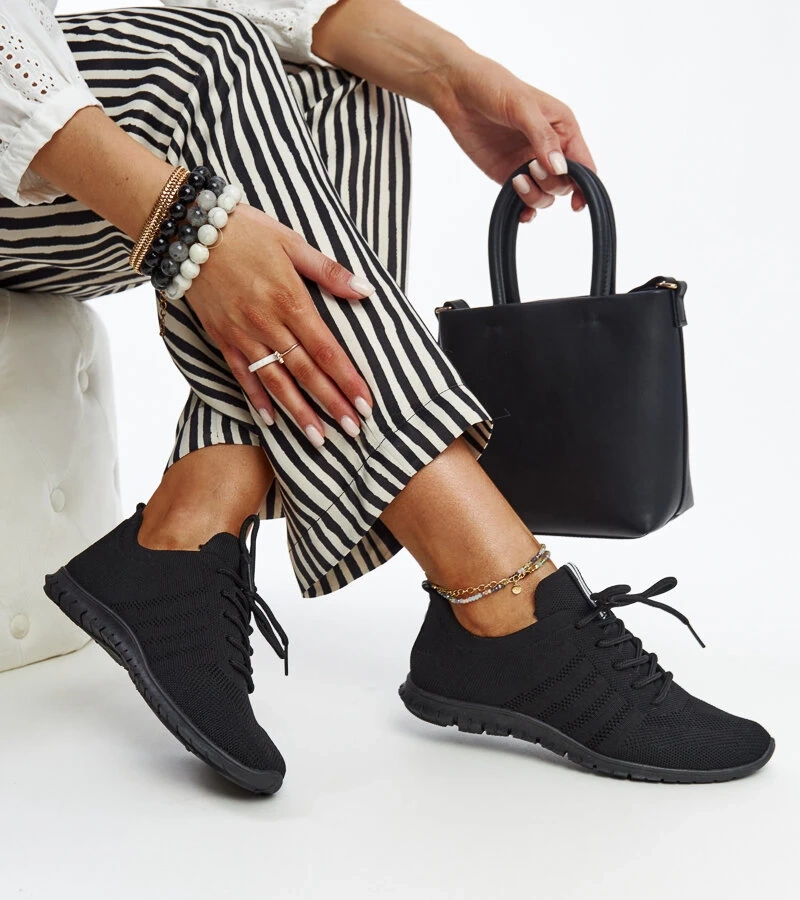 Czarne sneakersy sportowe