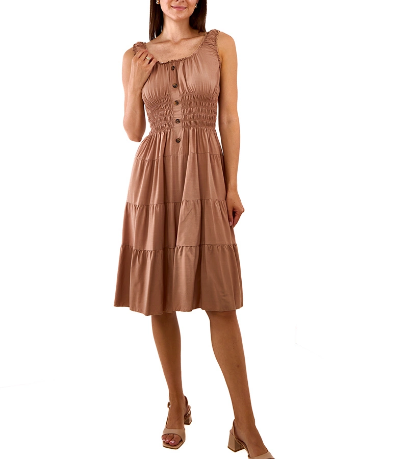 Brązowa sukienka na ramiączkach