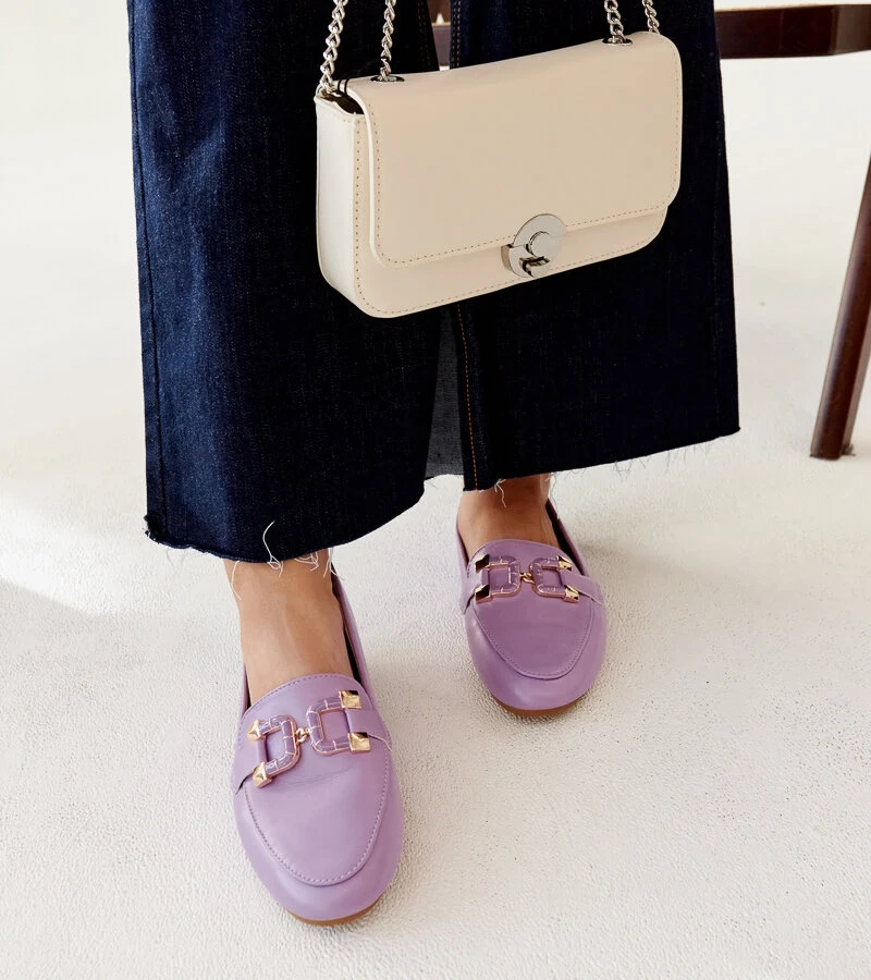 Fioletowe mokasyny z klamerką