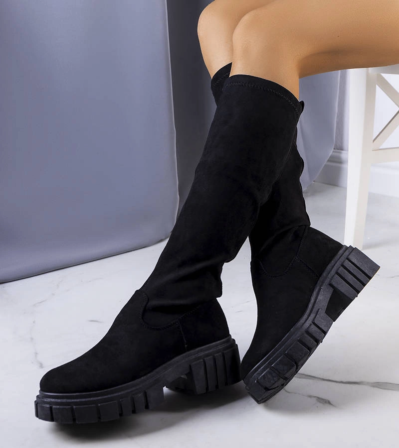 Czarne ocieplane kozaki damskie