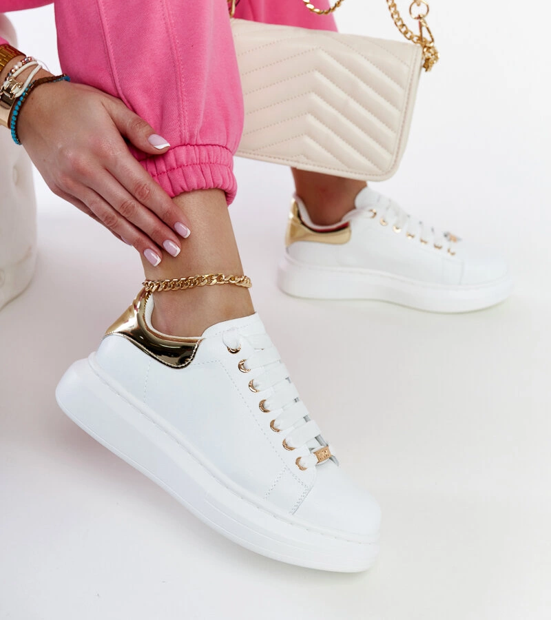 Białe sneakersy na platformie GOE LL2N4011