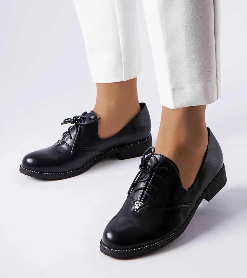 Czarne mokasyny z cyrkoniami