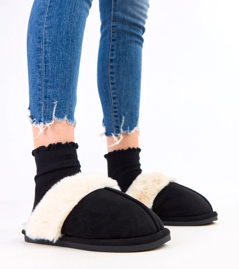 Hers Czarne kapcie z jasnym futerkiem