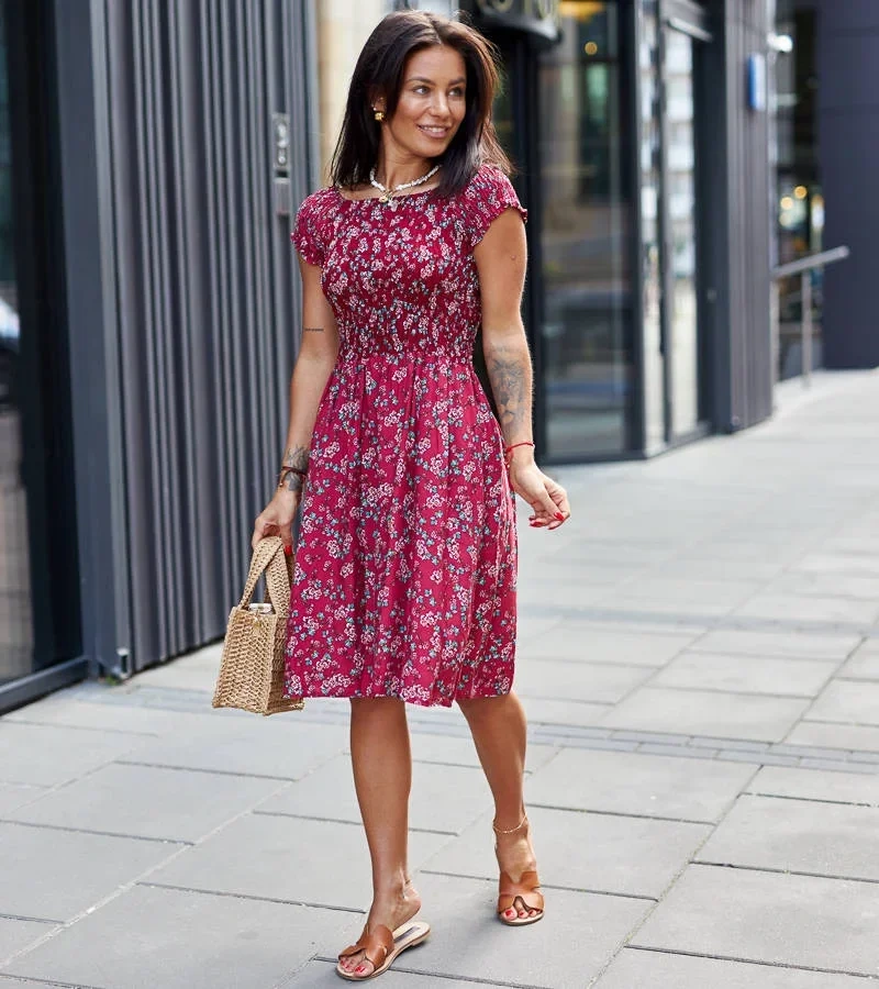 Bordowa kwiecista sukienka hiszpanka