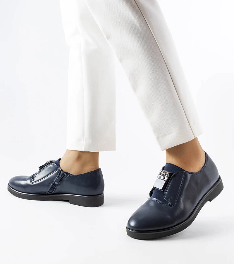 Eleganckie granatowe półbuty