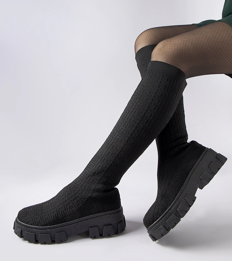 Czarne długie skarpetowe trapery