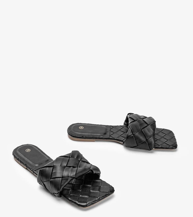 Czarne plecione klapki Chimmie