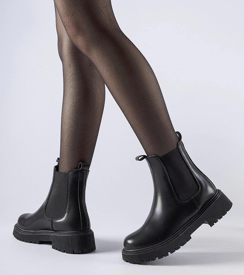 Czarne ocieplane klasyczne wsuwane botki