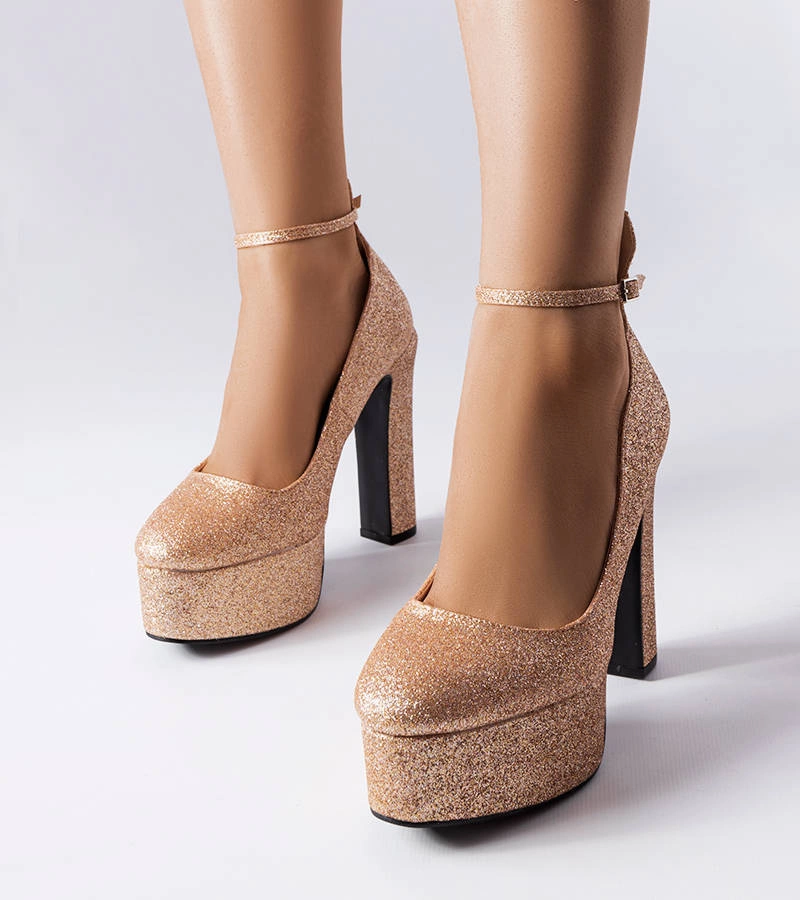 Beżowe brokatowe czółenka na wysokim słupku