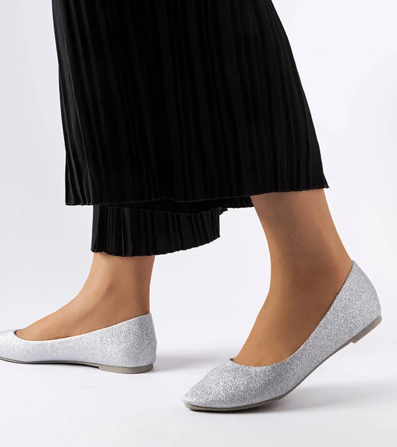 Srebrne brokatowe baleriny