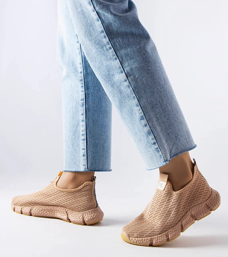 Beżowe materiałowe wsuwane sneakersy