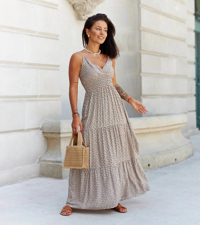 Niebieska sukienka maxi na ramiączkach