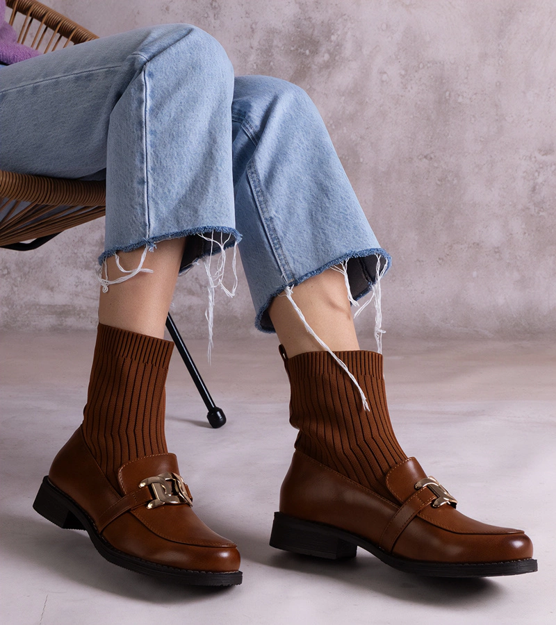 Brązowe botki z materiałową cholewką