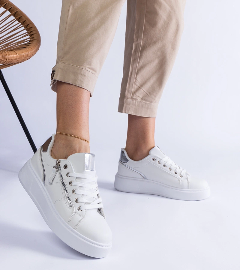 Białe sportowe sneakersy damskie