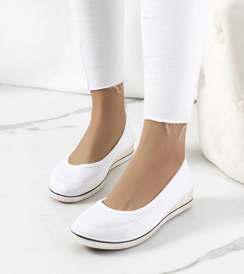 Tenisówki niebieskie na koturnie