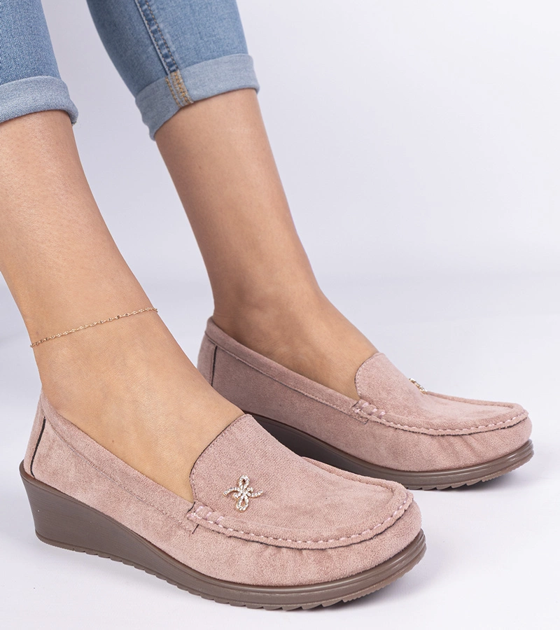 Hers Różowe mokasyny damskie na koturnie z ekozamszu