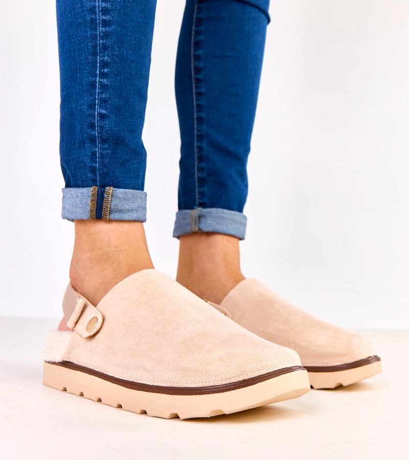 Hers Beżowe zabudowane kapcie ocieplane z zapięciem