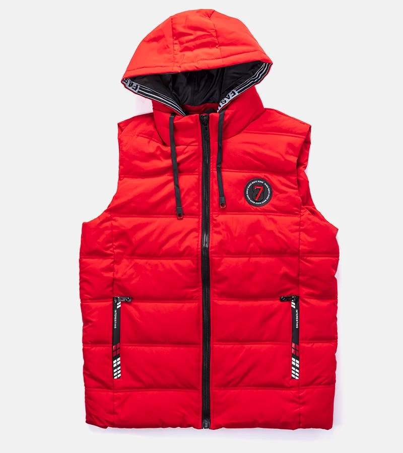 Czerwona pikowana kamizelka