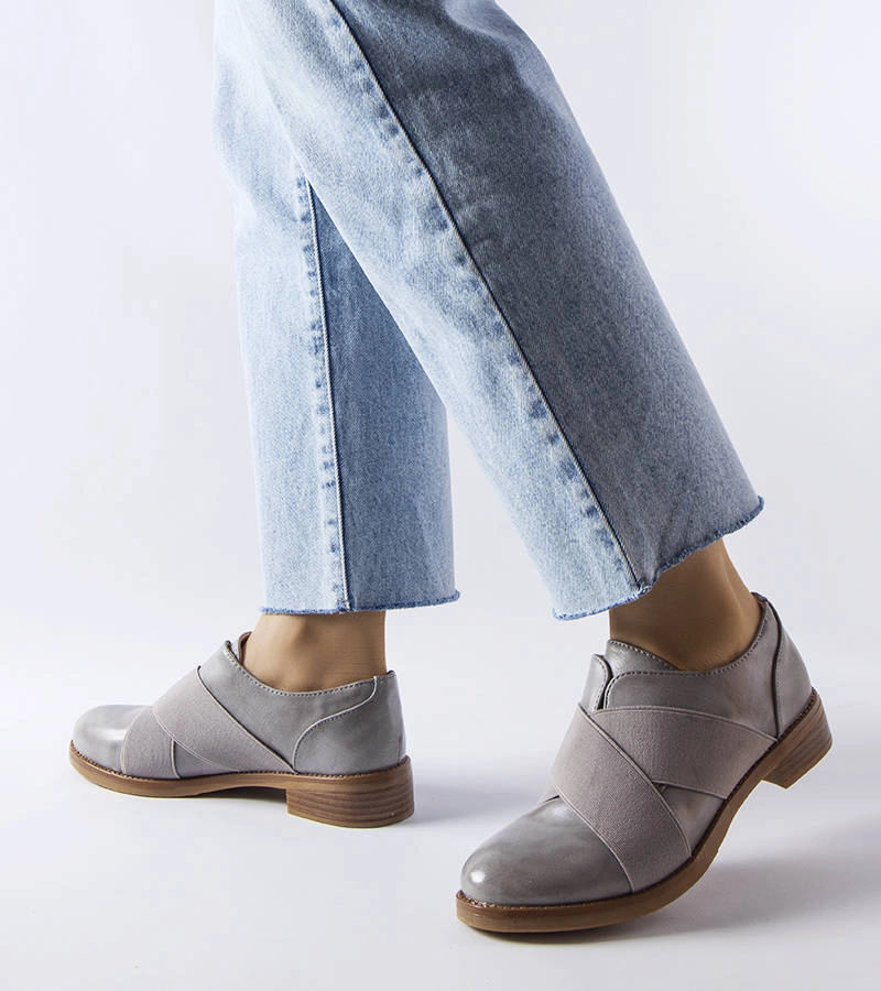 Szare eleganckie półbuty