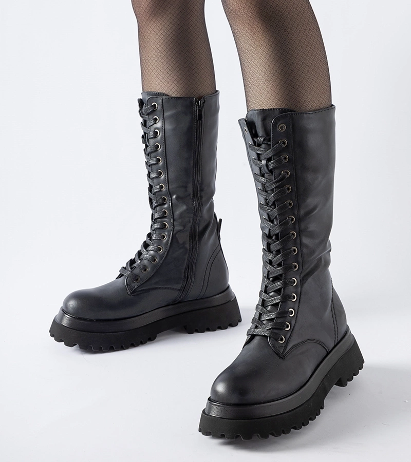 Czarne wysokie trapery ocieplane