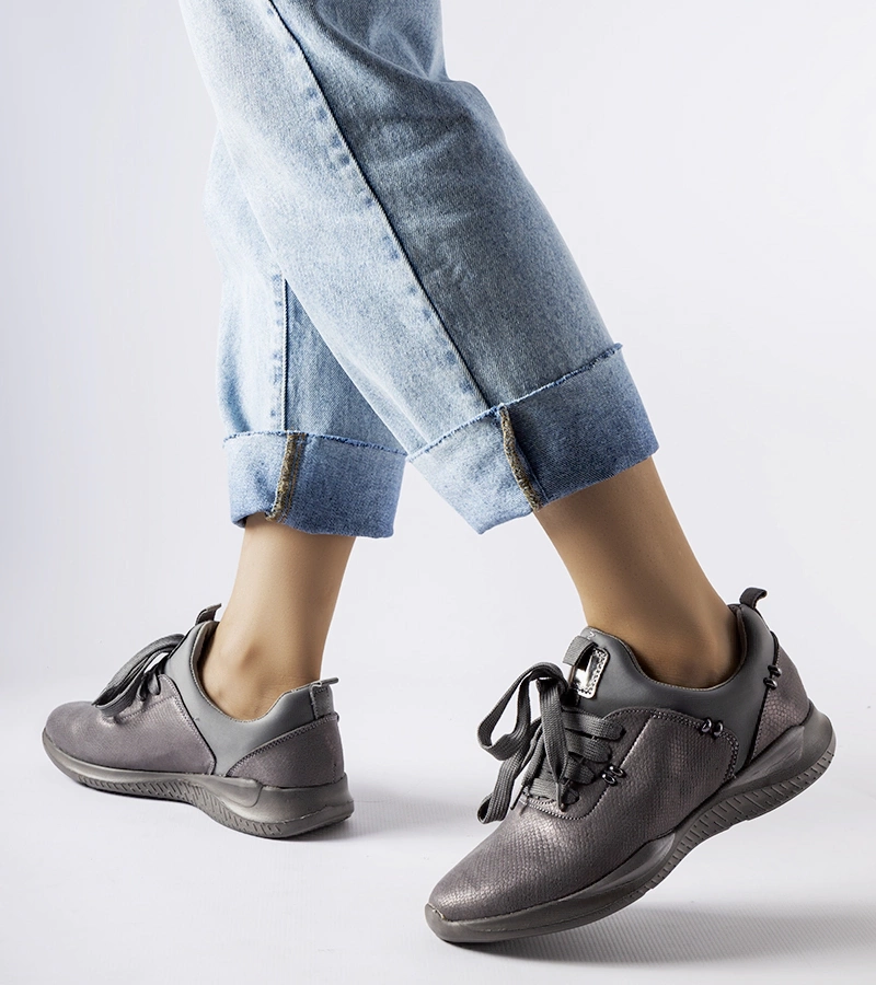 Szare sneakersy