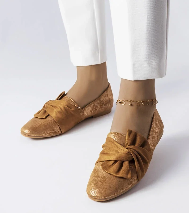 Brązowe balerinki z kokardką