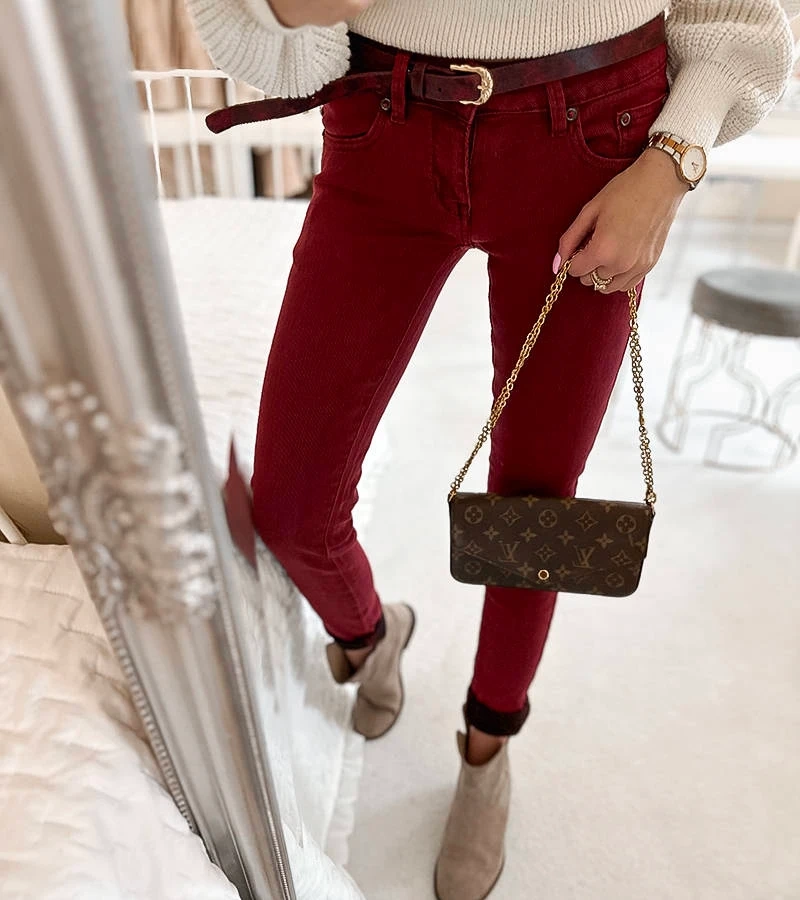 Czerwone elastyczne spodnie prążkowane