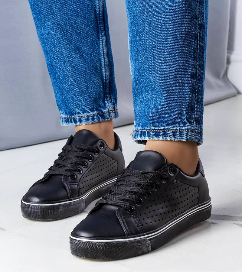 Czarne ażurowe trampki z eko-skóry