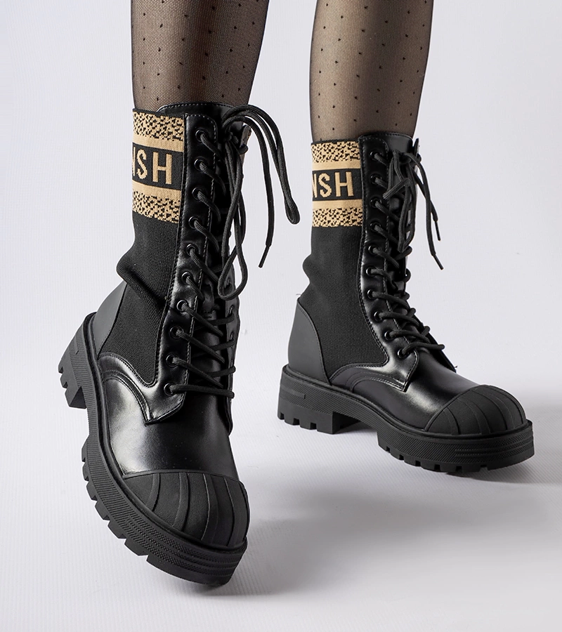 Hers Czarne skarpetowe buty z brązowym napisem