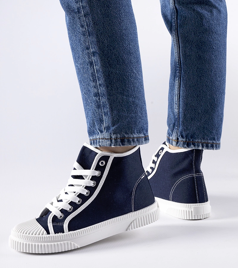 Granatowe wysokie trampki