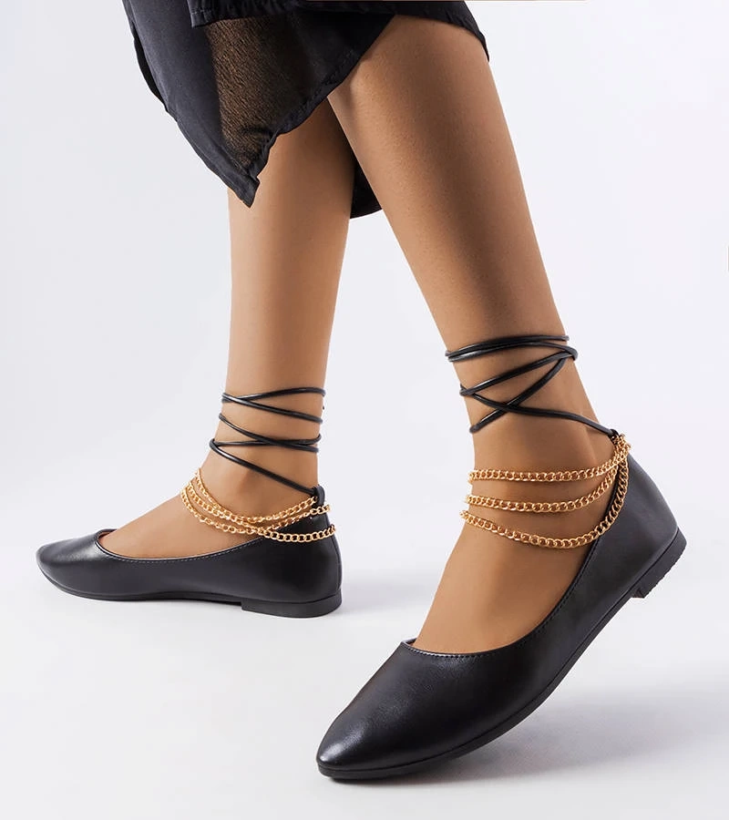 Czarne balerinki ozdobione