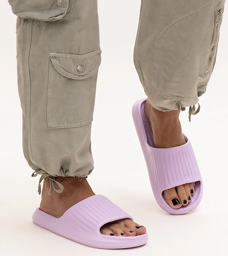 Fioletowe klapki piankowe