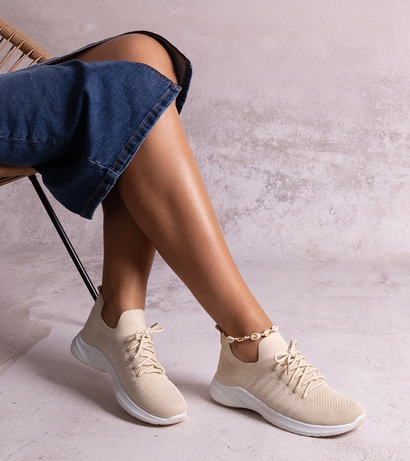 Beżowe sneakersy sportowe