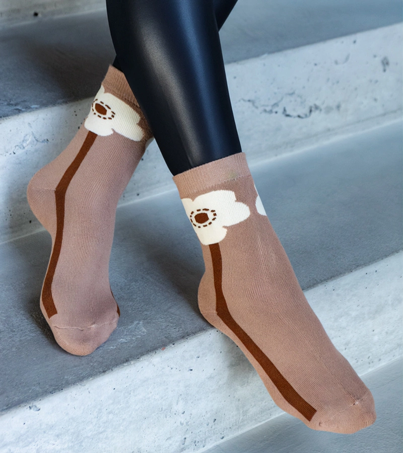 Czarno-białe ciepłe skarpetki