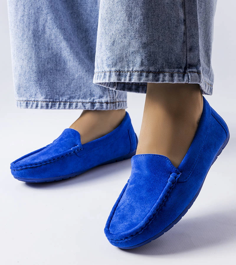 Niebieskie klasyczne mokasyny
