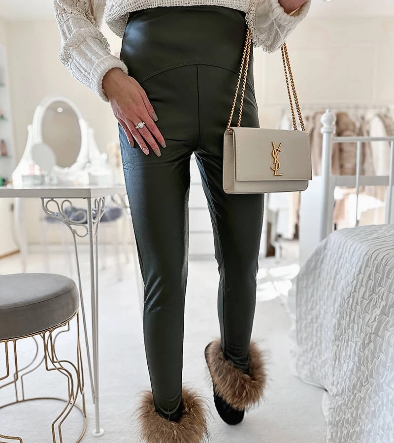 Zielone legginsy woskowane matowe