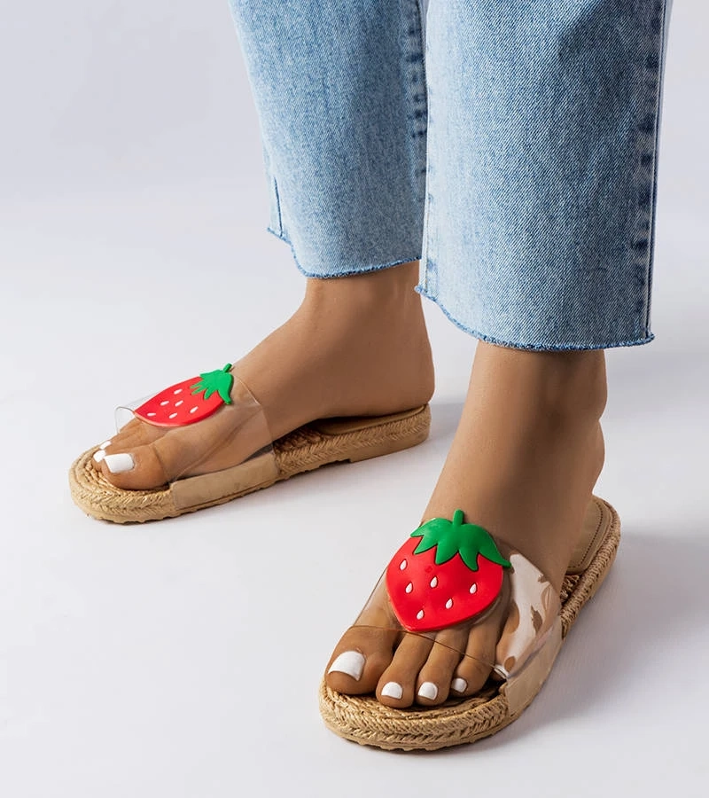 Transparentne klapki zdobione truskawką