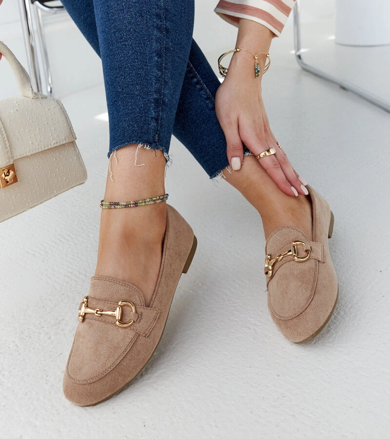 Brązowe mokasyny z klamerką