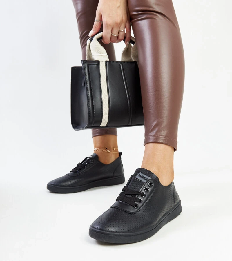 Czarne trampki eko-skórzane