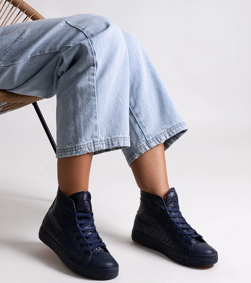 Granatowe wysokie trampki ażurowe