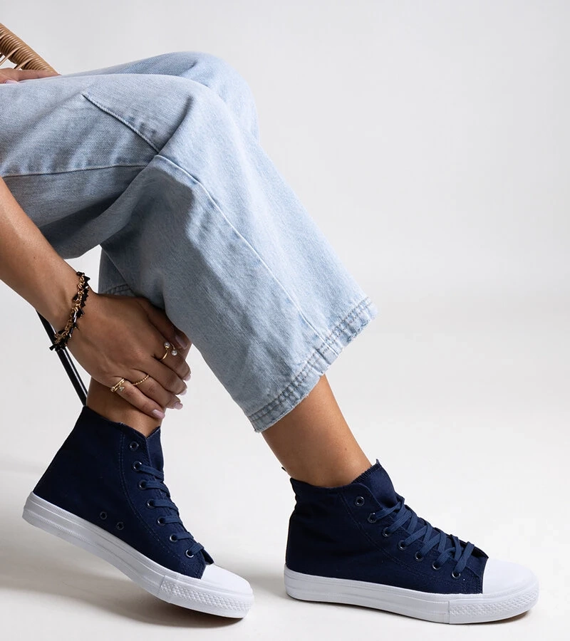 Granatowe wysokie trampki