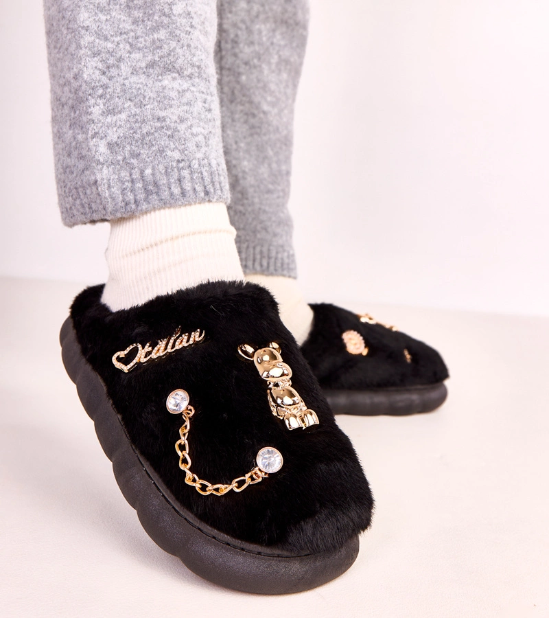 Hers Czarne zabudowane kapcie z ozdobami