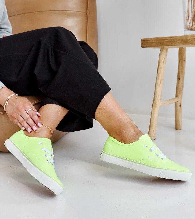 Żółte klasyczne tenisówki