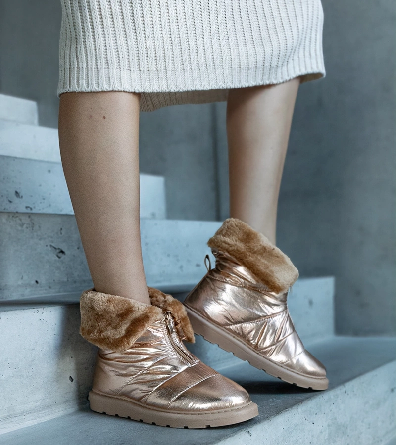 Złote ocieplane śniegowce z kołnierzem