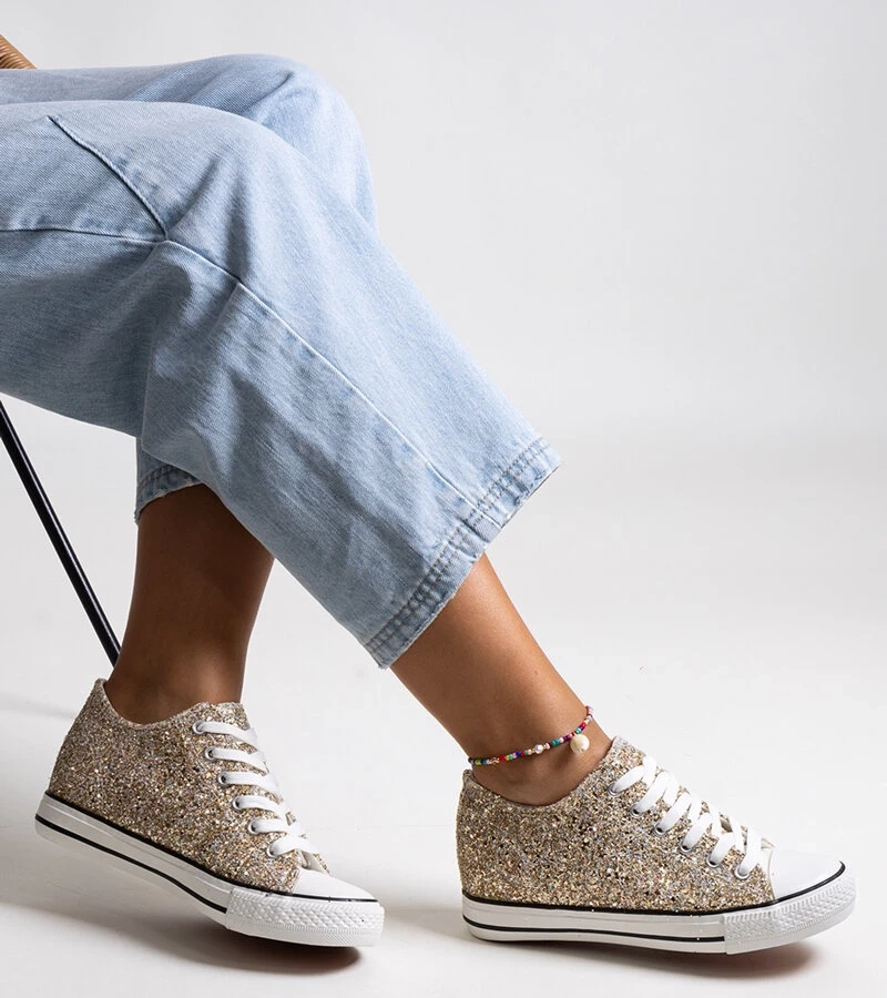 Złote błyszczące wysokie trampki