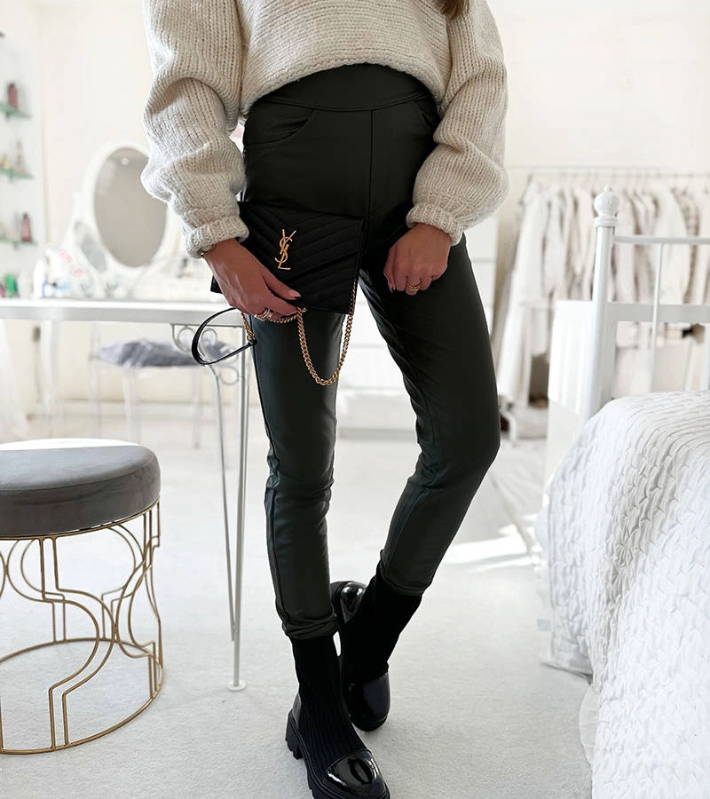 Zielone spodnie woskowane ocieplane